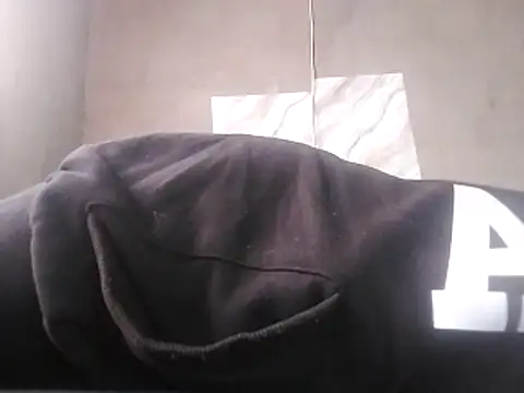 Snapshot of LaneYam chatting on 04/10/26, 04:01 LaneYam online show from 04/10/26, 04:01