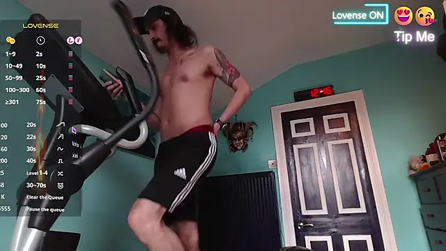 Snapshot of riffraphboi chatting on 09/11/25, 11:43 riffraphboi online show from 09/11/25, 11:43