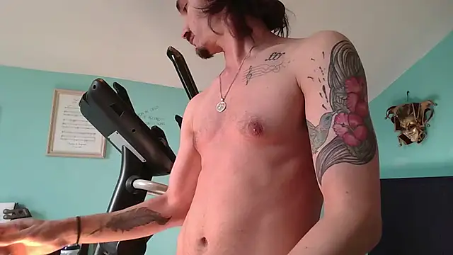 Snapshot of riffraphboi chatting on 09/25/25, 11:03 riffraphboi online show from 09/25/25, 11:03