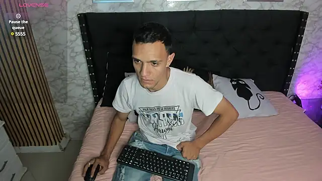 Snapshot of stefany_pablo1 chatting on 02/04/25, 12:22 stefany pablo1 online show from 02/04/25, 12:22