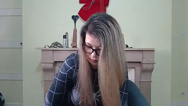 Snapshot of kamilalova chatting on 02/02/26, 01:32 kamilalova online show from 02/02/26, 01:32