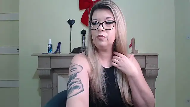 Snapshot of kamilalova chatting on 03/31/26, 02:17 kamilalova online show from 03/31/26, 02:17