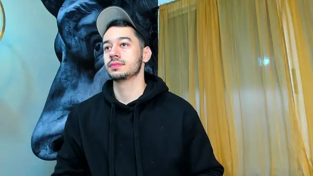 Snapshot of Salvatore_costa chatting on 03/08/25, 09:51 Salvatore costa online show from 03/08/25, 09:51