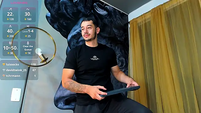 Snapshot of Salvatore_costa chatting on 03/22/25, 04:14 Salvatore costa online show from 03/22/25, 04:14