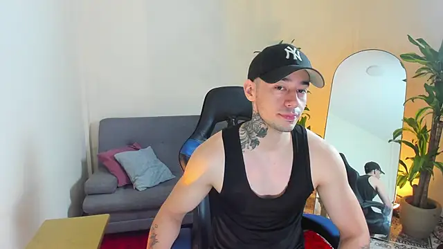 Snapshot of Salvatore_costa chatting on 10/03/25, 12:40 Salvatore costa online show from 10/03/25, 12:40