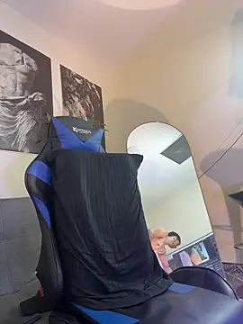 Snapshot of Salvatore_costa chatting on 04/10/26, 12:27 Salvatore costa online show from 04/10/26, 12:27