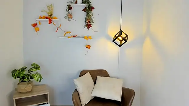 Snapshot of Juliane_su chatting on 02/05/25, 08:46 Juliane su online show from 02/05/25, 08:46