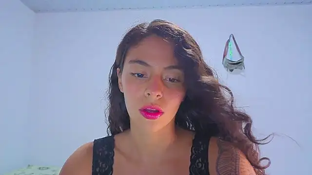 lana roman online show from 06/25/26, 02:33