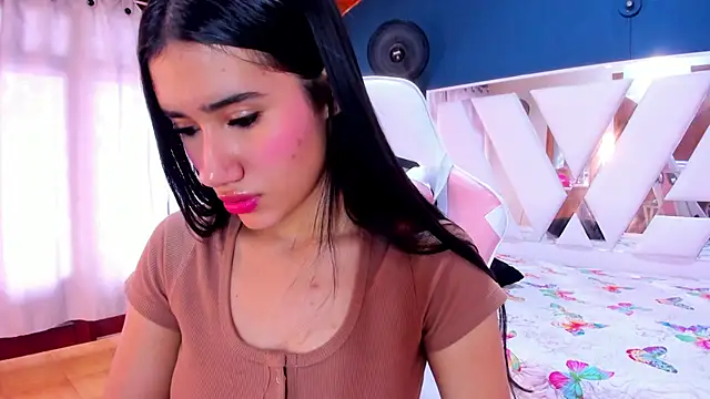 Snapshot of Alondra_Cutie chatting on 03/18/25, 06:26 Alondra Cutie online show from 03/18/25, 06:26