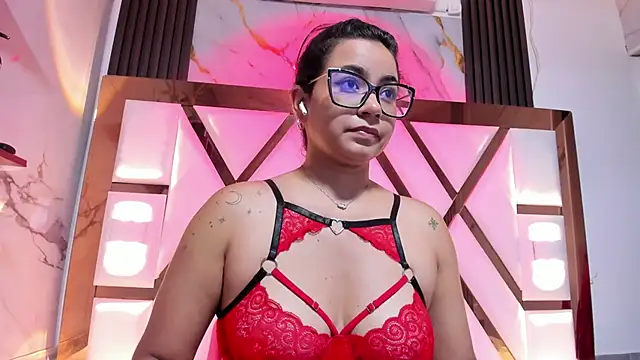 miilaklum online show from 11/11/25, 06:41