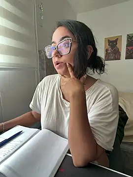 Snapshot of miilaklum chatting on 04/05/26, 04:26 miilaklum online show from 04/05/26, 04:26