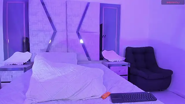 Snapshot of Alahiaa_ chatting on 01/31/25, 03:22 Alahiaa online show from 01/31/25, 03:22