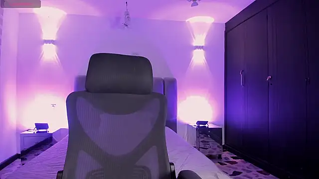 Snapshot of Alahiaa_ chatting on 09/12/25, 04:34 Alahiaa online show from 09/12/25, 04:34