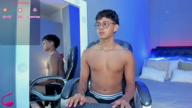 Snapshot of Dawn16_ chatting on 11/05/25, 10:10 Dawn16 online show from 11/05/25, 10:10