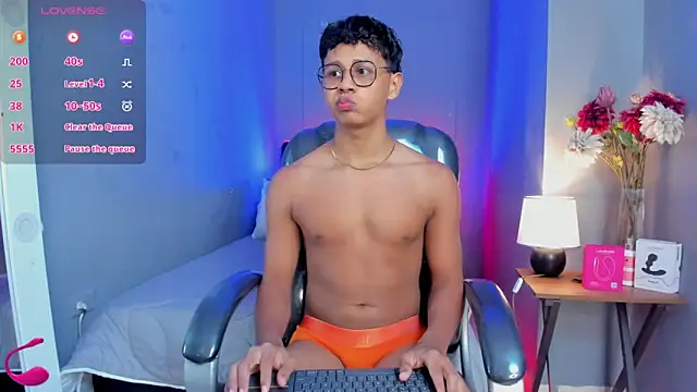 Snapshot of Dawn16_ chatting on 11/06/25, 09:05 Dawn16 online show from 11/06/25, 09:05