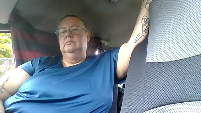 Snapshot of k1w1bbw chatting on 02/11/25, 01:20 k1w1bbw online show from 02/11/25, 01:20