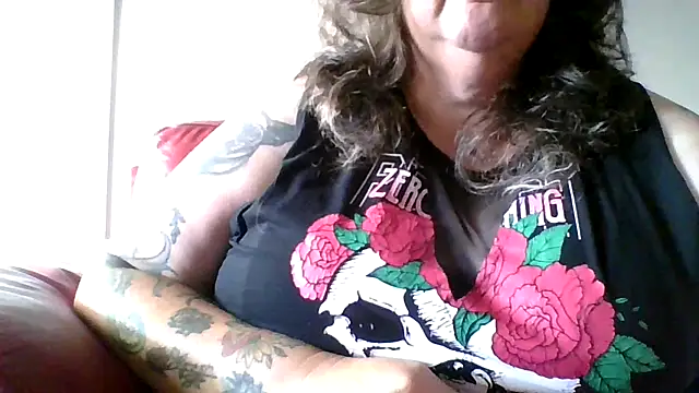 Snapshot of k1w1bbw chatting on 02/16/25, 06:32 k1w1bbw online show from 02/16/25, 06:32