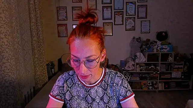 Snapshot of red_rocco chatting on 02/25/25, 04:31 red rocco online show from 02/25/25, 04:31