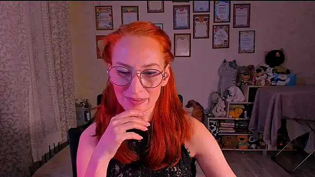 Snapshot of red_rocco chatting on 03/08/25, 04:39 red rocco online show from 03/08/25, 04:39