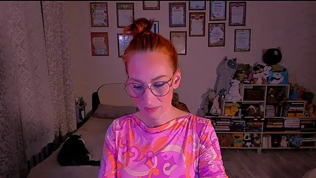 Snapshot of red_rocco chatting on 03/21/25, 04:29 red rocco online show from 03/21/25, 04:29