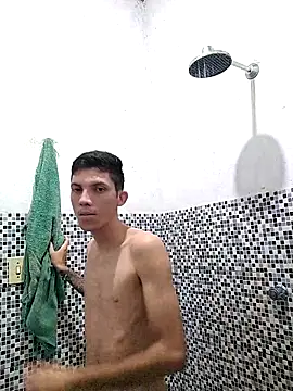 Snapshot of welitonzz28 chatting on 02/22/26, 09:35 welitonzz28 online show from 02/22/26, 09:35