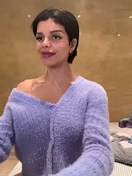 Snapshot of Rosariolovex chatting on 02/03/25, 10:47 Rosariolovex online show from 02/03/25, 10:47