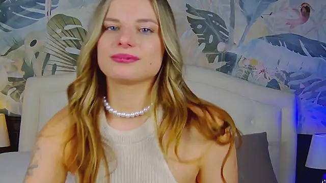 LanaSparks online show from 02/19/25, 10:34