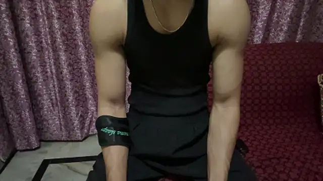 Snapshot of hot_hunk_boy chatting on 03/01/26, 10:06 hot hunk boy online show from 03/01/26, 10:06