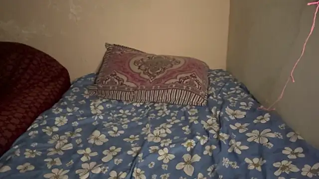 Snapshot of hot_hunk_boy chatting on 03/03/26, 06:47 hot hunk boy online show from 03/03/26, 06:47