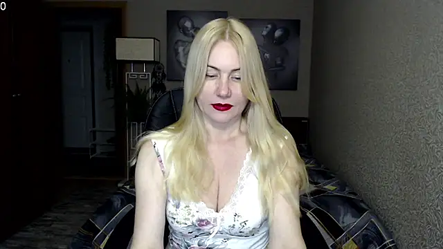 Snapshot of _Mire11a69 chatting on 02/05/25, 08:04  Mire11a69 online show from 02/05/25, 08:04
