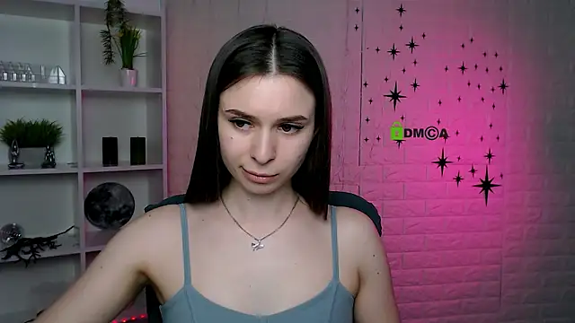 Snapshot of flora_ri chatting on 02/17/26, 04:46 flora ri online show from 02/17/26, 04:46