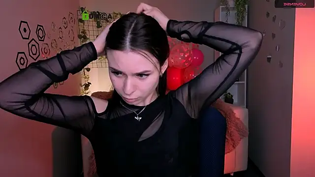 Snapshot of flora_ri chatting on 02/24/26, 10:46 flora ri online show from 02/24/26, 10:46