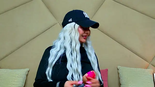 Snapshot of ChloeFrost chatting on 03/06/26, 06:10 ChloeFrost online show from 03/06/26, 06:10