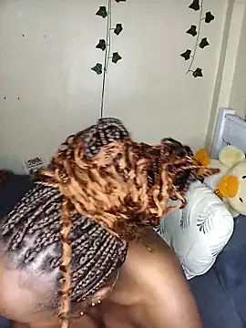 Snapshot of Vprettieeer chatting on 03/22/25, 11:42 Vprettieeer online show from 03/22/25, 11:42