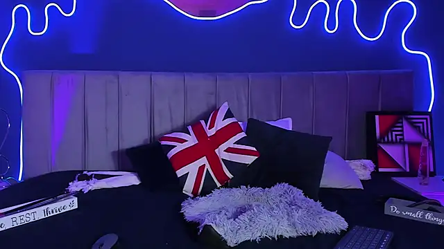 JeanneSabatier online show from 02/01/26, 08:13