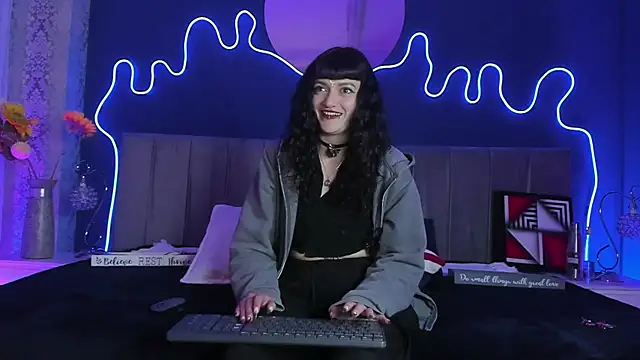 JeanneSabatier online show from 02/19/26, 07:54