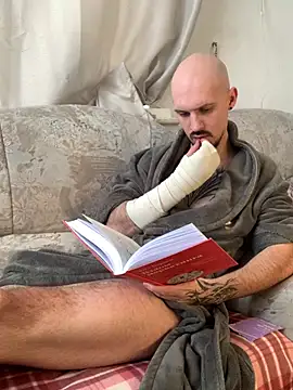 AssHunter4k online show from 02/19/25, 10:01