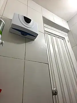 Miia Jazmin online show from 10/06/25, 04:04