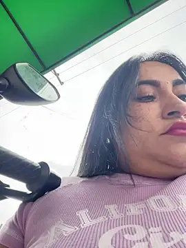 Snapshot of Miia_Jazmin chatting on 04/11/26, 01:04 Miia Jazmin online show from 04/11/26, 01:04