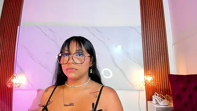 Snapshot of isabella_zc chatting on 12/22/25, 07:22 isabella zc online show from 12/22/25, 07:22