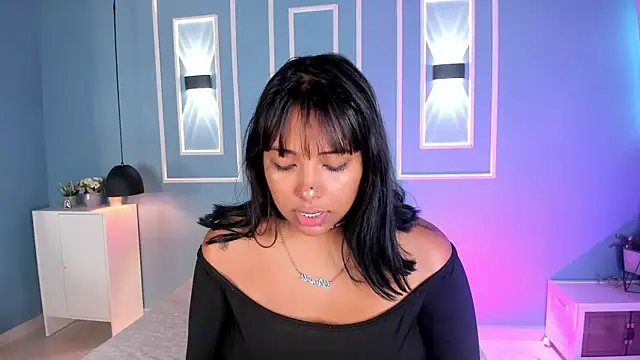 Snapshot of isabella_zc chatting on 06/26/26, 12:20 isabella zc online show from 06/26/26, 12:20