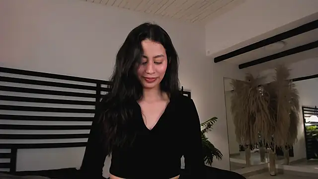 hannah brady online show from 01/26/25, 02:03