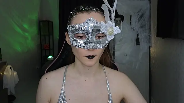 Snapshot of Sweeet_Lilit chatting on 10/28/25, 10:45 Sweeet Lilit online show from 10/28/25, 10:45