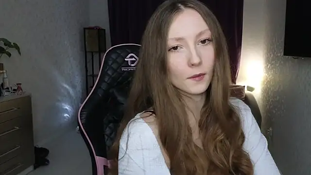 Snapshot of Sweeet_Lilit chatting on 11/26/25, 09:38 Sweeet Lilit online show from 11/26/25, 09:38