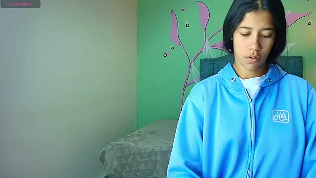 Connie Bell online show from 11/19/25, 02:50