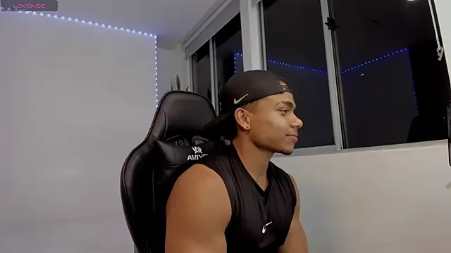 Snapshot of XavierColeman chatting on 04/30/26, 01:23 XavierColeman online show from 04/30/26, 01:23