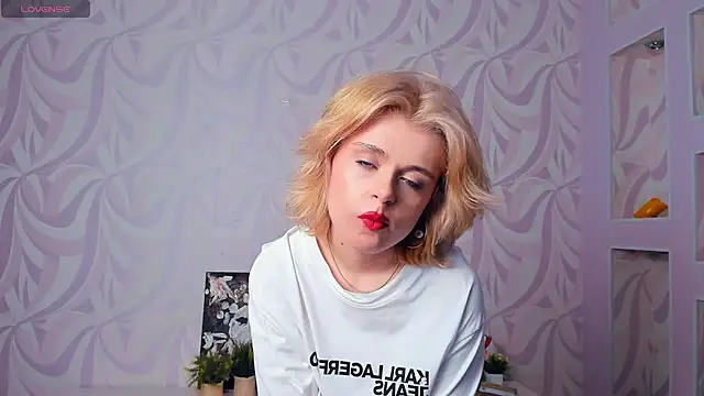 Snapshot of ElviaCrock chatting on 01/30/25, 07:15 ElviaCrock online show from 01/30/25, 07:15