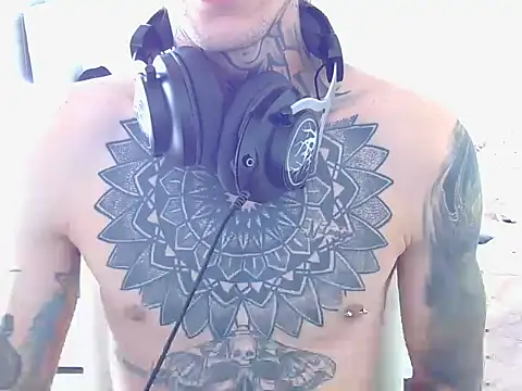 Snapshot of smokingink chatting on 04/17/26, 07:17 smokingink online show from 04/17/26, 07:17