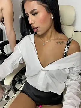 Snapshot of Michell_sr chatting on 02/09/25, 05:19 Michell sr online show from 02/09/25, 05:19