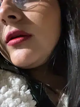 Snapshot of VanneCute1 chatting on 01/19/25, 01:53 VanneCute1 online show from 01/19/25, 01:53